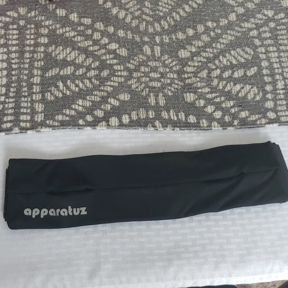 Apparatuz black sports belt